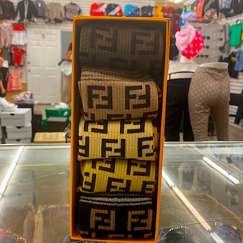 Fedi socks 1 pair is 160